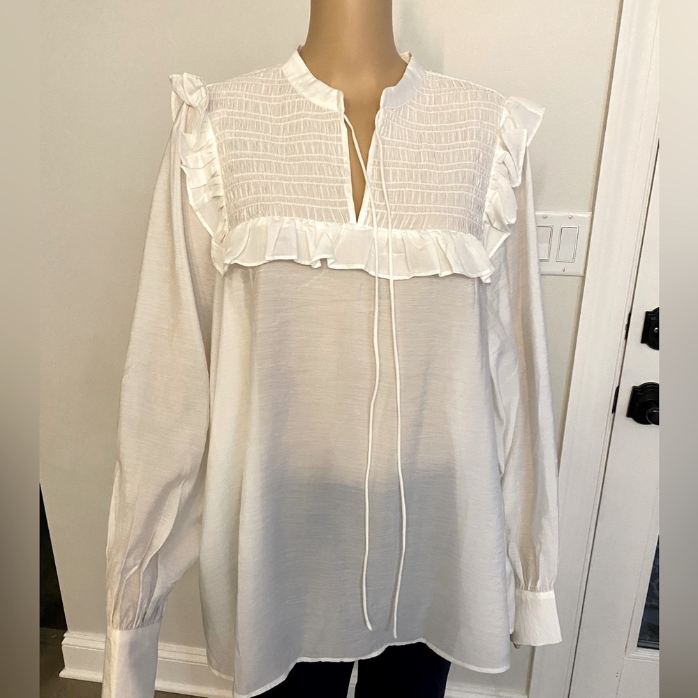 Beautiful white blouse NWOT